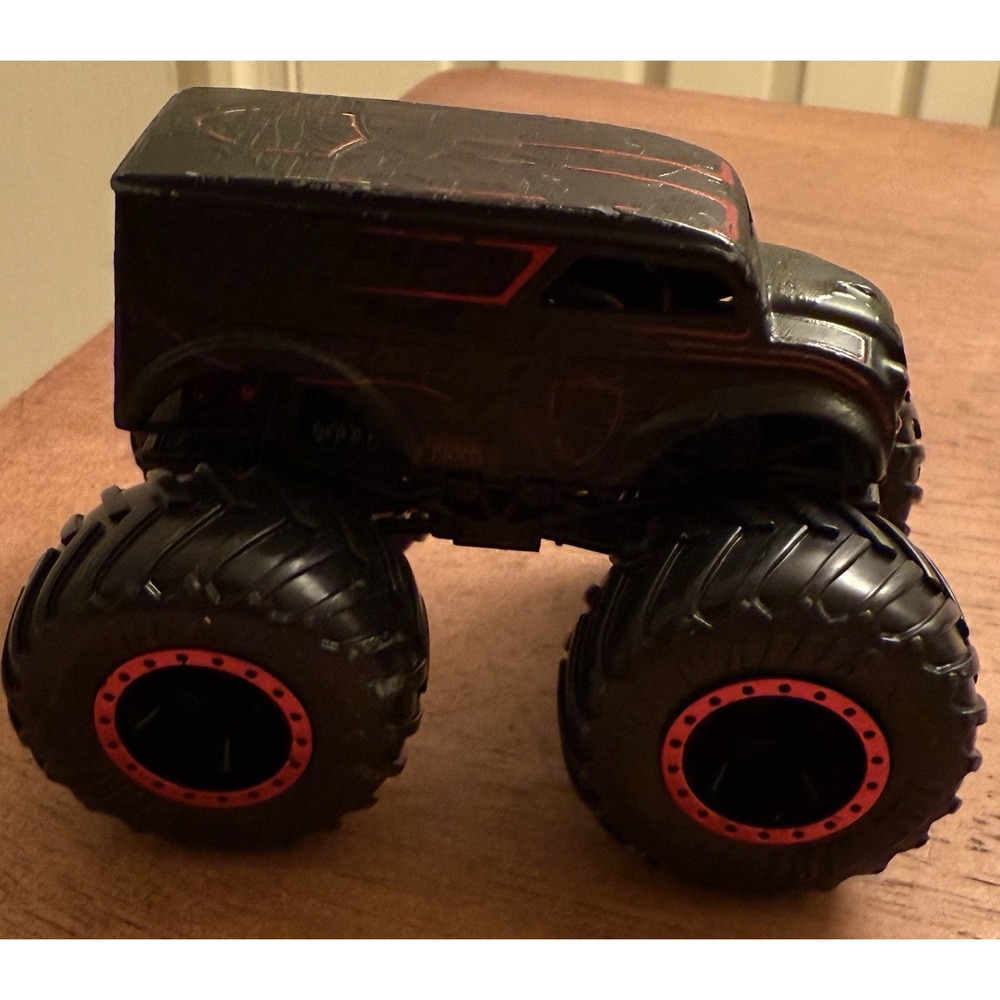 Hot‎ wheels Monster Jam Special Forces Blacked Out Delivery  1:64 Loose
